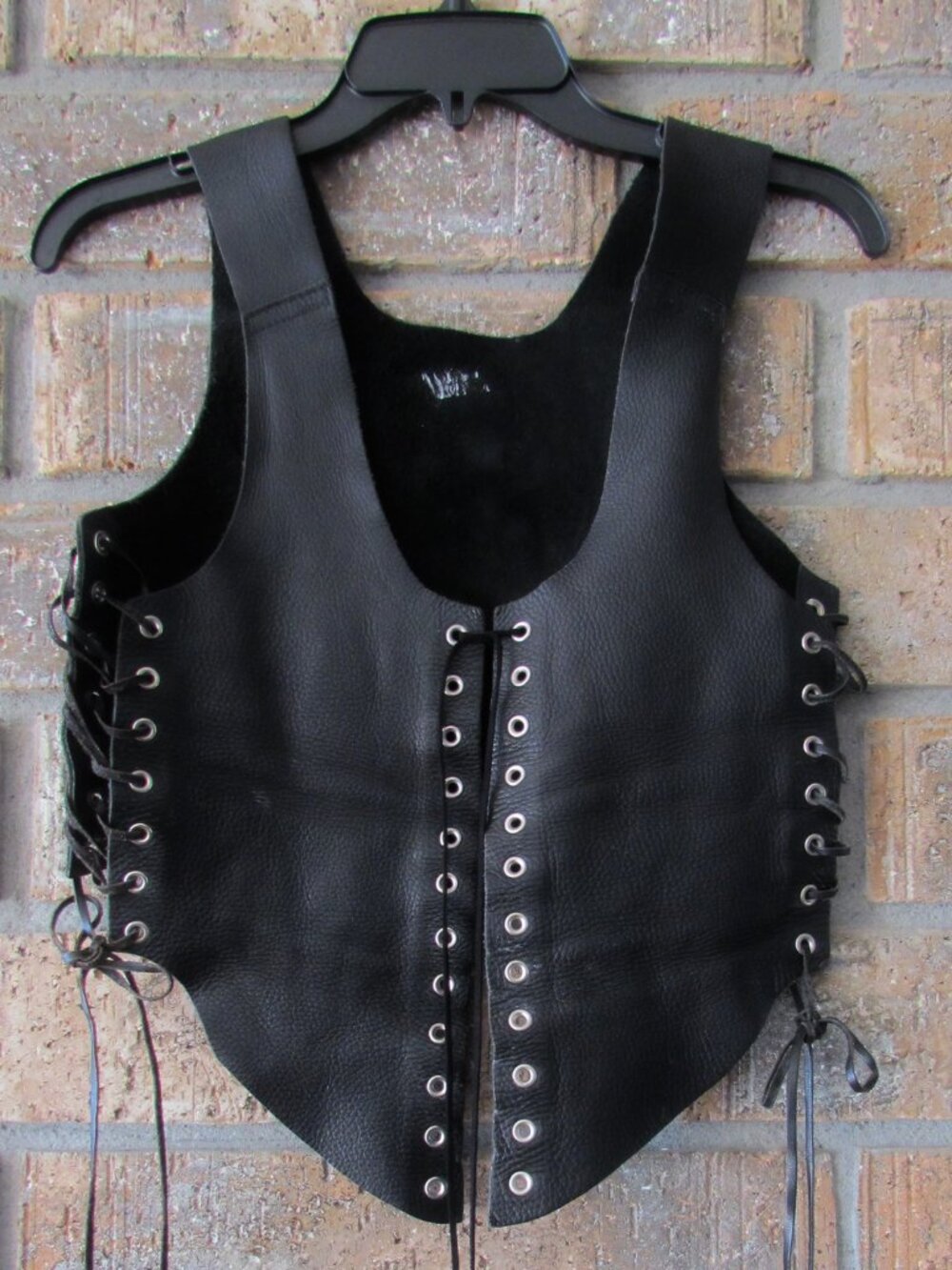 MOTORCYCLE LEATHER VEST w LACE-UP FRONT & SIDES, GENUINE LEATHER for BIKERS, EUC